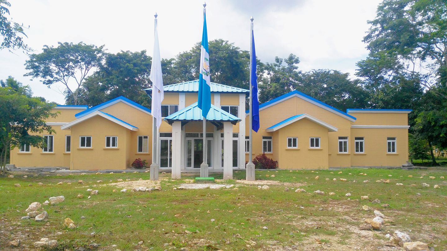 Instalaciones Escuela Ecológica de San José, Petén Guatemala